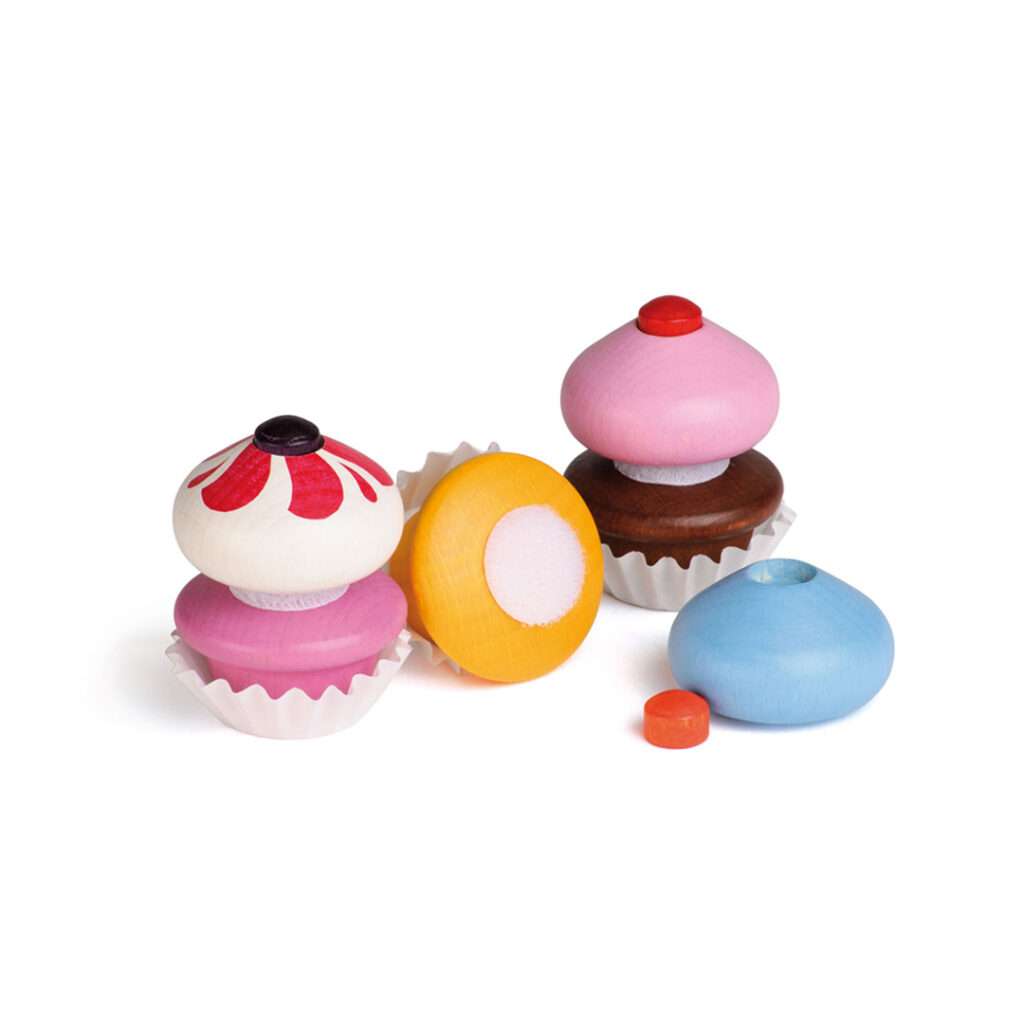 Erzi-Kaufladen-Kinderkueche-Schneide-Set-aus-Holz-mit-Klett-Cupcakes