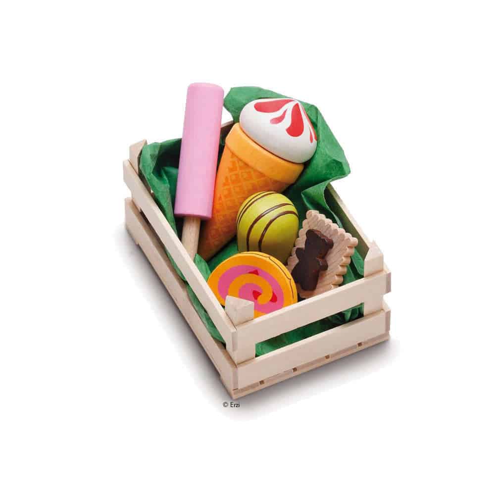 Kaufladenartikel Stiege mit Süßwaren aus Holz