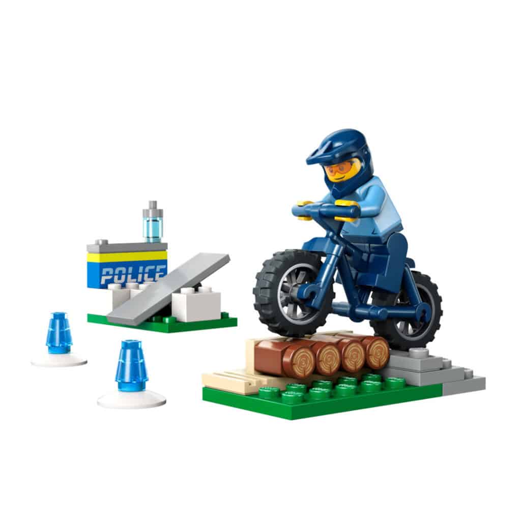 LEGO-City-30638-Fahrradtraining-der-Polizei-Polybag-01