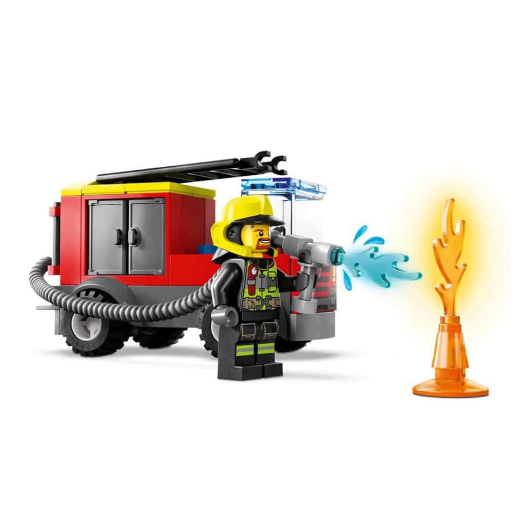 LEGO-City-60375-Feuerwehrstation-und-Loeschauto-01