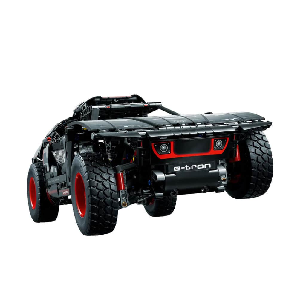 LEGO-Technic-42160-Audi-RS-Q-e-tron-Rallye-Auto-mit-Fernsteuerung-03