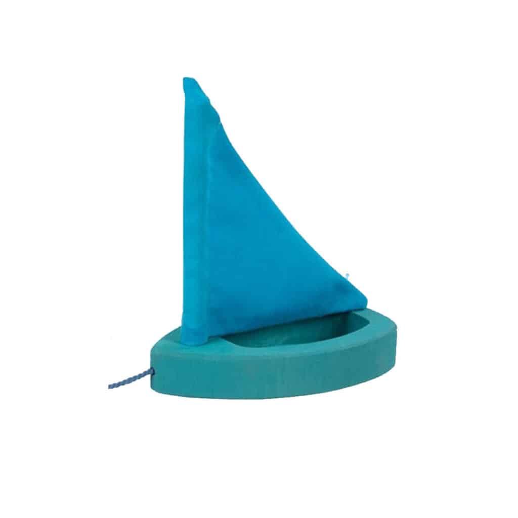 GOKI-Holz-Boot-Pfuetzenschiffchen-mit-Segel-blau