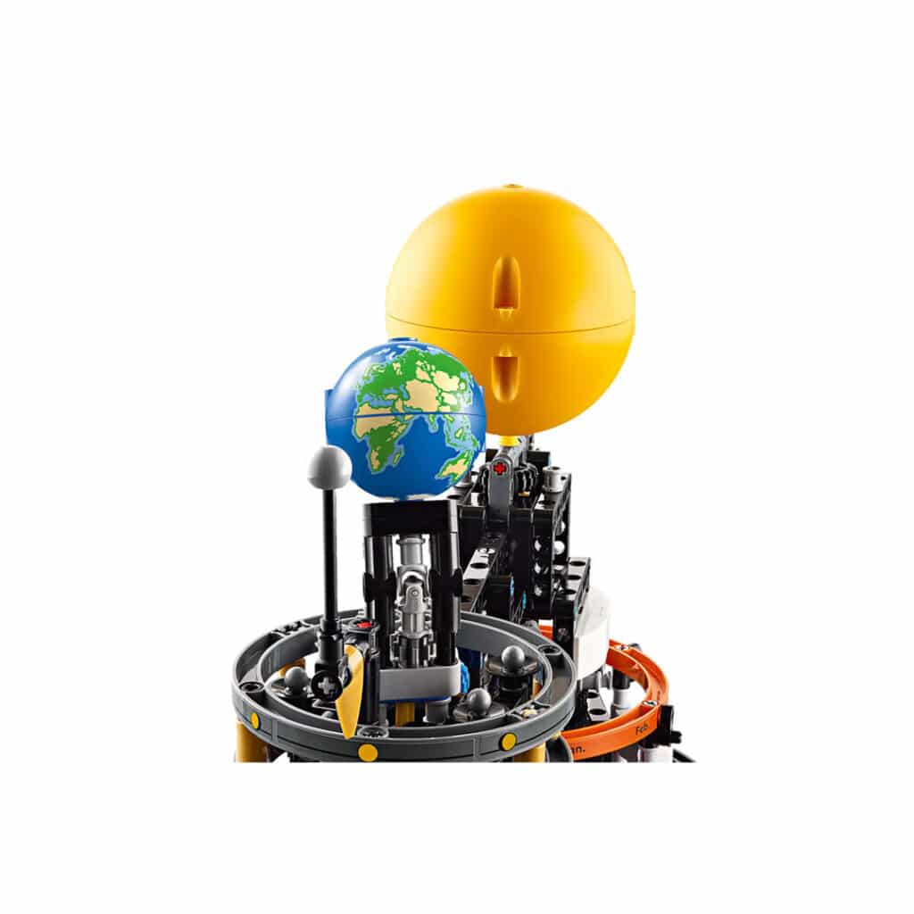 LEGO-Technic-42179-Sonne-Erde-Mond-Modell-03